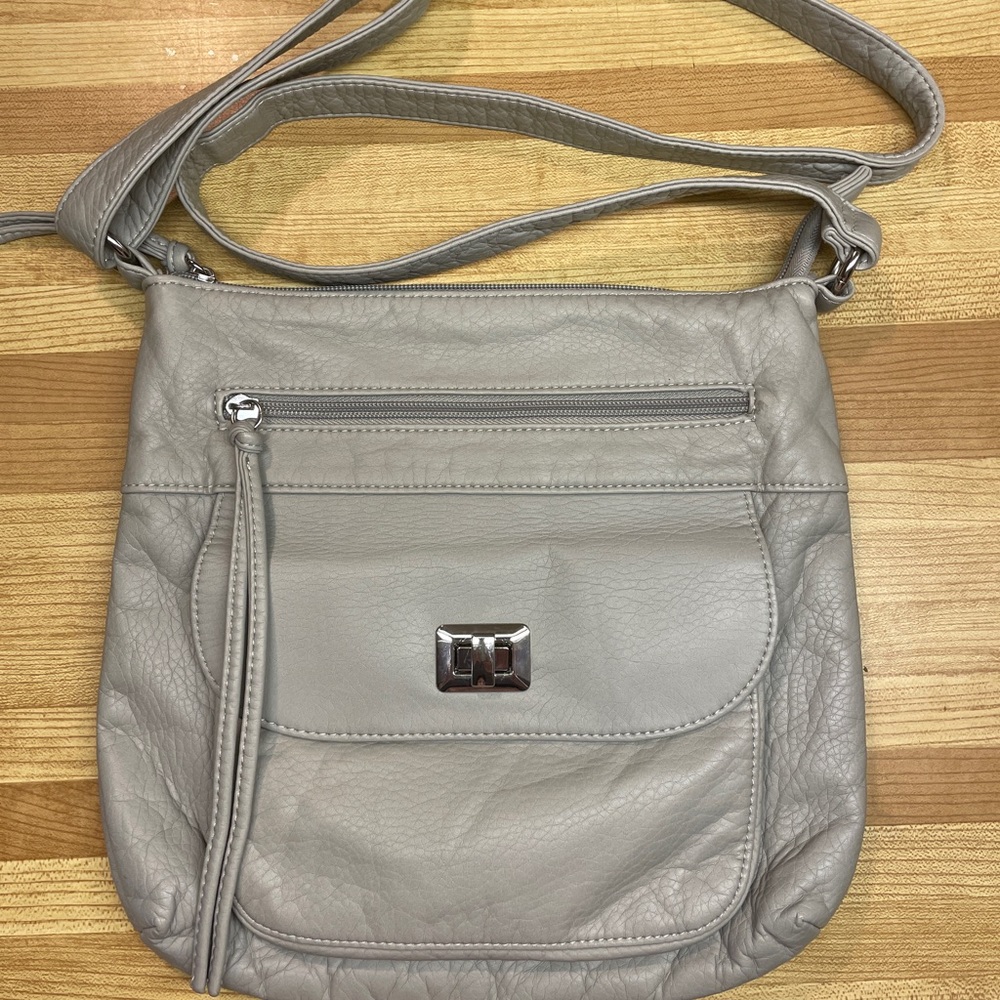 BUENO Crossbody Purse